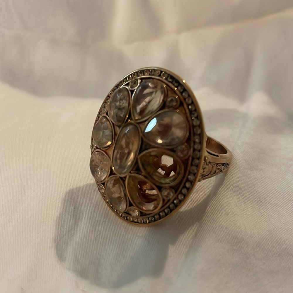 As-Is Missing 2 stones Akkad crystal ring - Picture 3 of 6